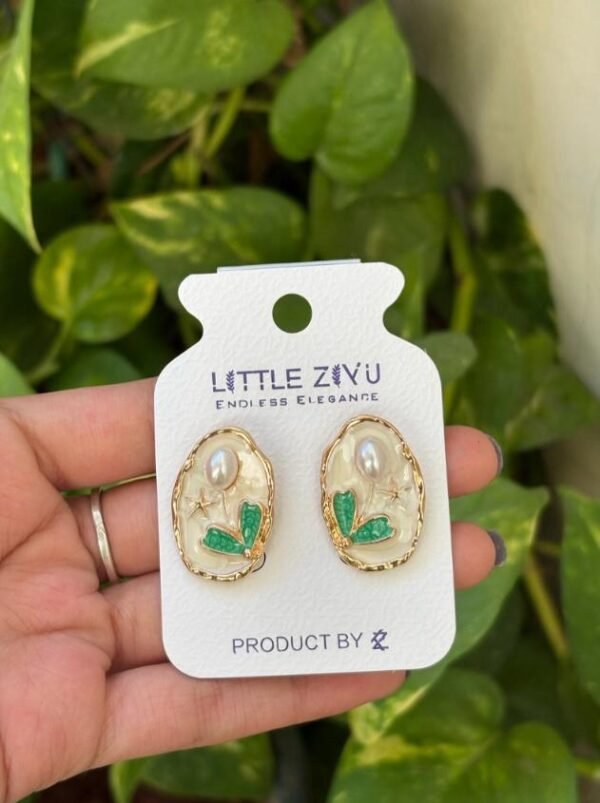 Enamel Earring white