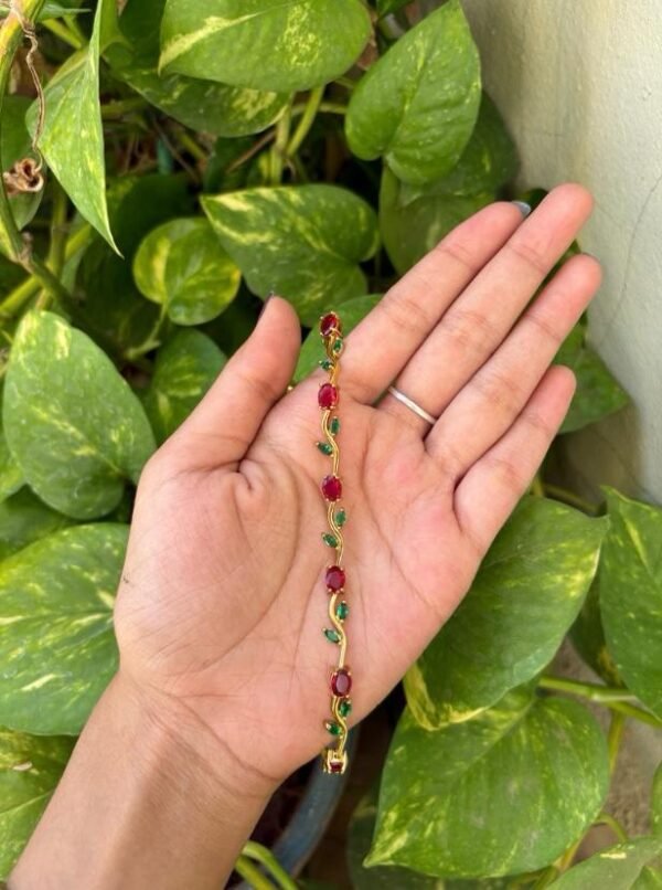 Red tulip bracelet